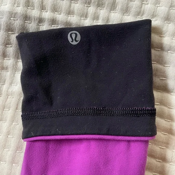 Lululemon athletica Vibrant Purple and Black Reversible Leggings - Picture 9 of 10